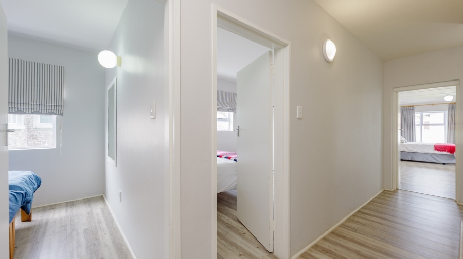 7 Bedroom Property for Sale in Struisbaai Western Cape